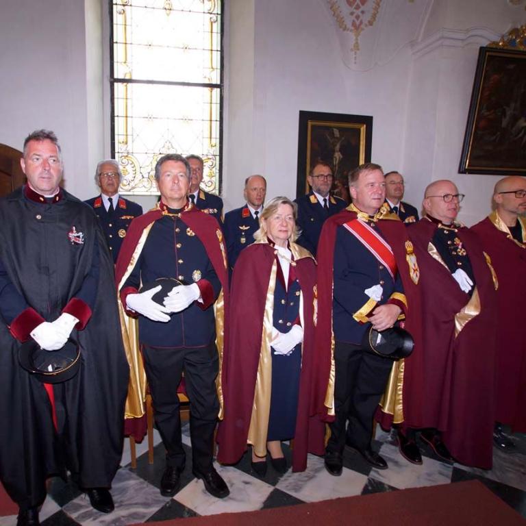 Festmesse 19. Juli - Abordnung des Stanislausordens bei der Messe