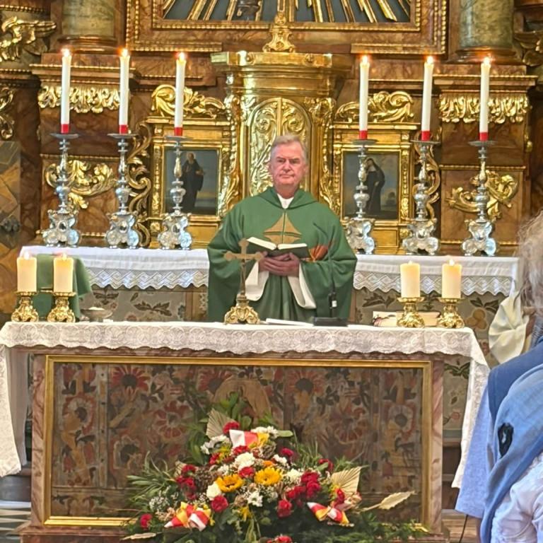 Stiftspfarrer Erich Aichholzer bei der Messe anlässlich des Ossiacher Kirchtag 2026